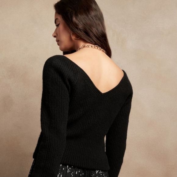 NWT Banana Republic wool blend sweater wide ribbed deep vneck size sm - Picture 4 of 15
